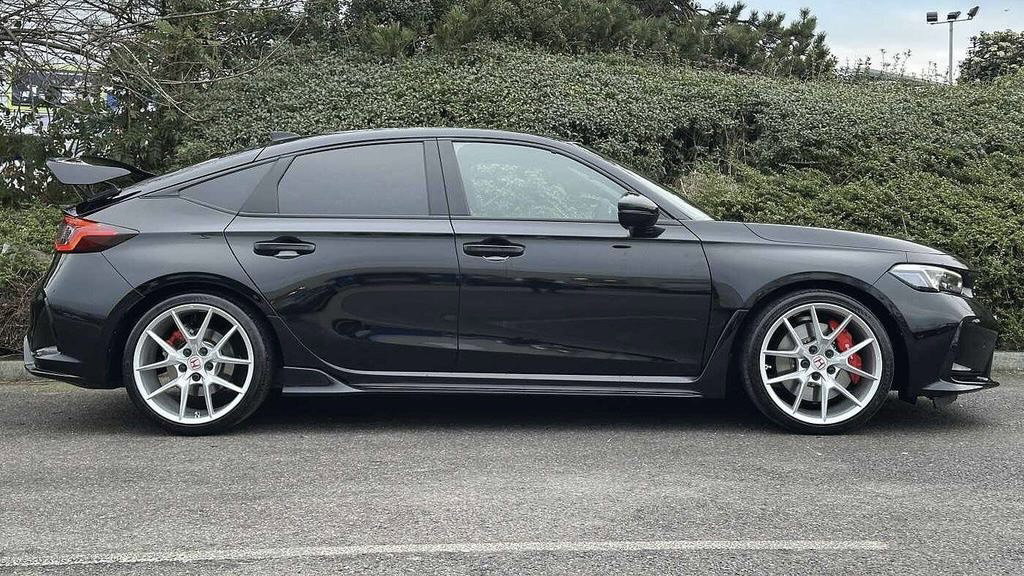 Honda Civic Type R FL5 - side